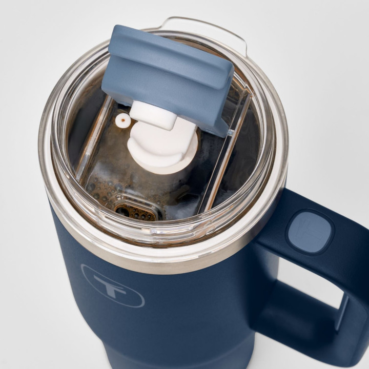 Big T 1.1 L con Popote